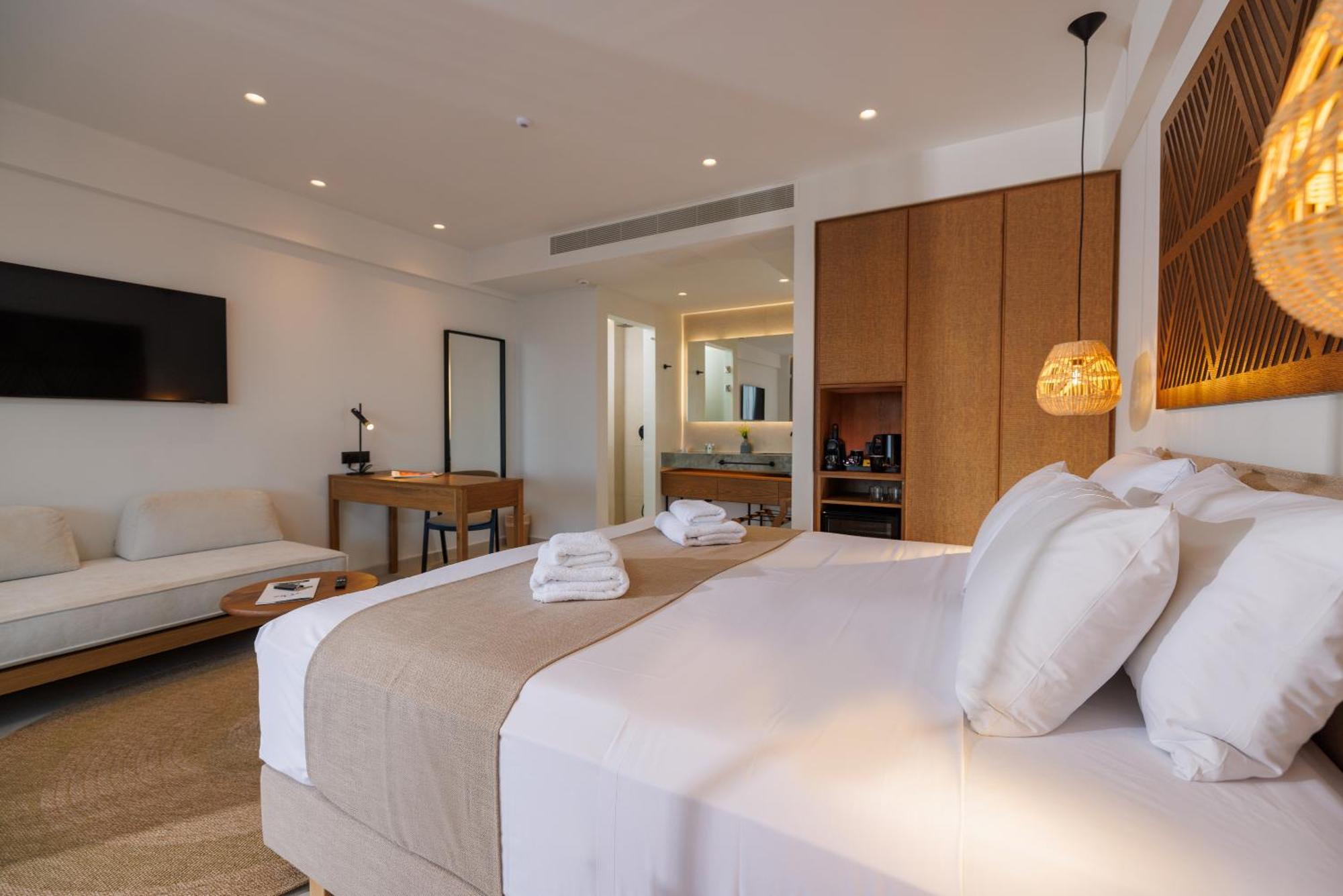 Deos Luxury Suites - Adults Only Hersonissos  Exterior photo